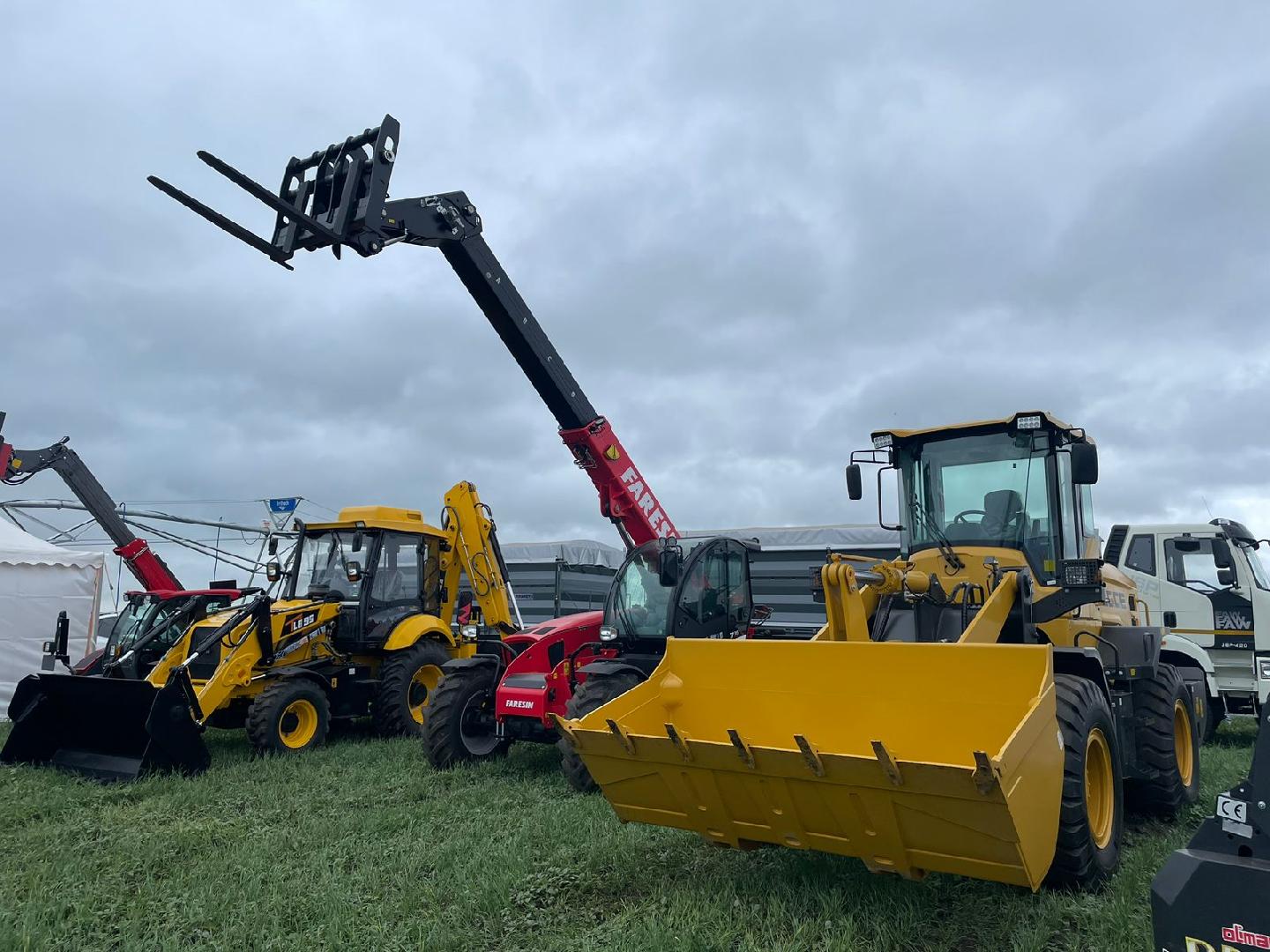 Изображение к статье ««Русбизнесавто» привез технику для сельского хозяйства в Самару»