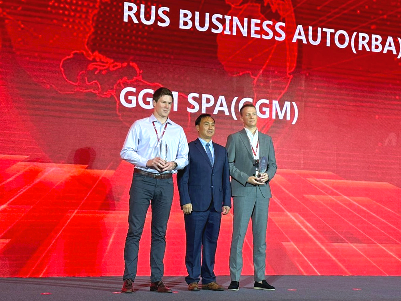 Изображение к статье ««РУСБИЗНЕСАВТО» ПОЛУЧИЛА СТАТУС ЛУЧШЕГО ДИЛЕРА LGMG»