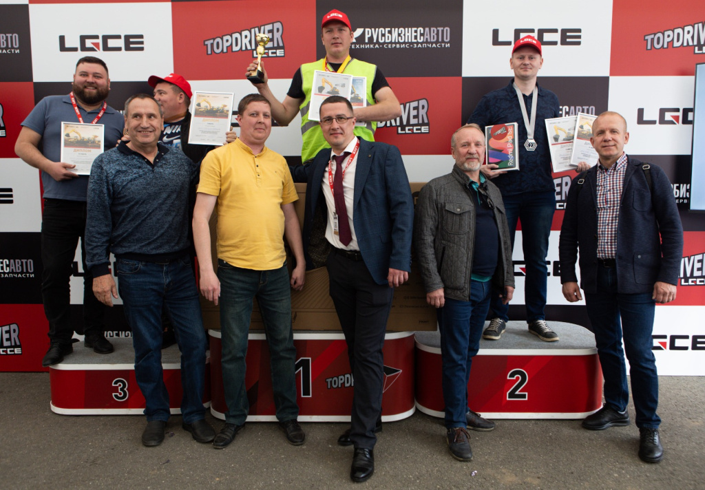 Трюльник, ковш и баскетбол: В Нижнем прошёл Top Driver Excavator Challenge Трюльник, ковш и баскетбол: В Нижнем прошёл Top Driver Excavator Challenge