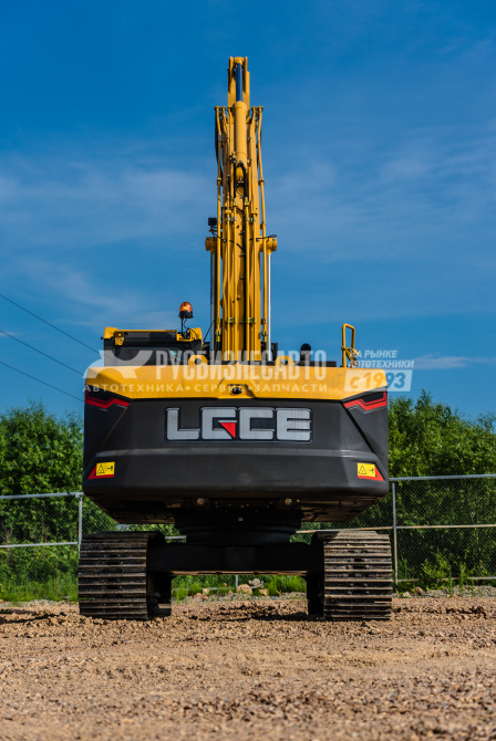 Купить Экскаватор гусеничный LGCE E6210H в компании Русбизнесавто - изображение 1