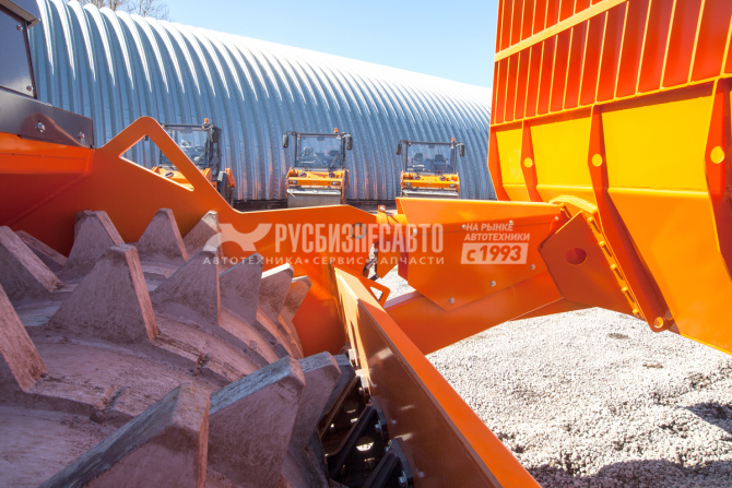 Купить Уплотнительная машина UM-38(двиг ЯМЗ) - Компактор в компании Русбизнесавто - изображение 7