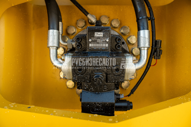 Купить Каток грунтовый LGCE RS7160H (полный привод) в компании Русбизнесавто - изображение 12